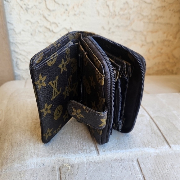 Cute little‎ wallet - Picture 2 of 7